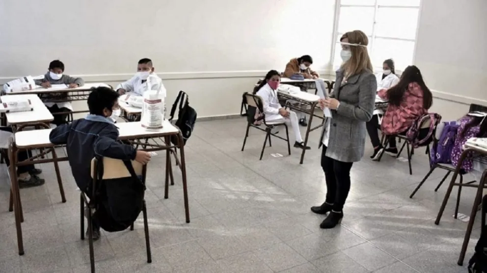 Médico salteño pide que se aplique el 'pool testing' para el ciclo lectivo 2021