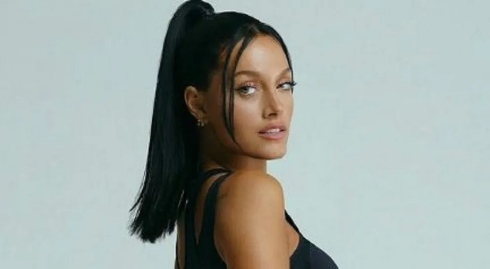 Oriana Sabatini abrazó un nuevo logro con su tema “Lo que tienes” y los fans palpitan de emocion