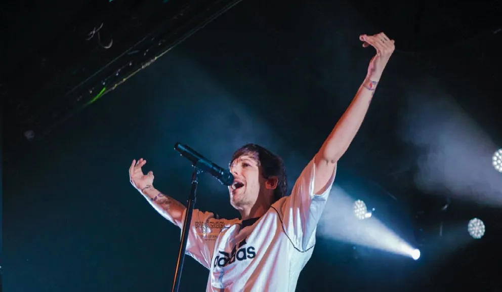 Louis Tomlinson Fuente:(Twitter)