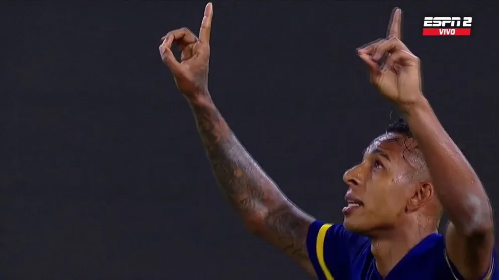 Boca le gana 2 a 0 a Racing y se mete en Semifinales