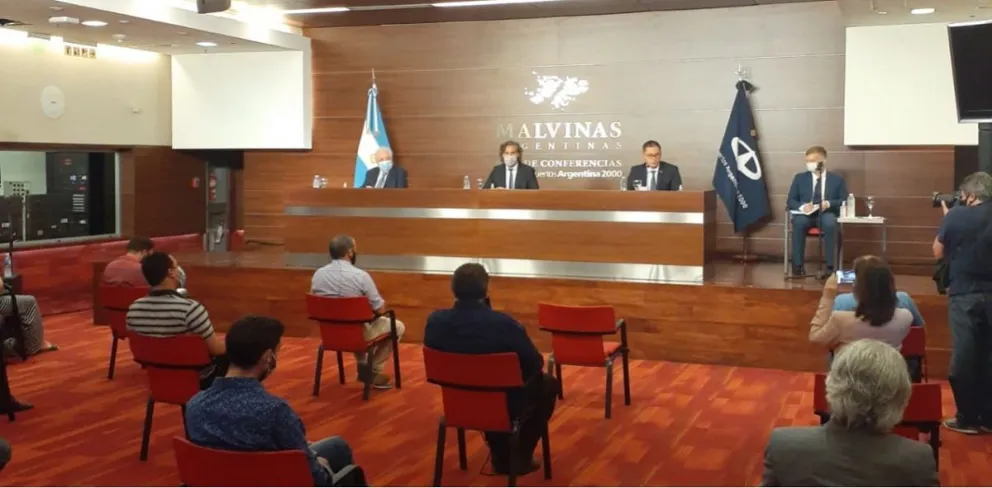 Ginés González García confirmó la llegada de cinco millones de dosis más en enero
