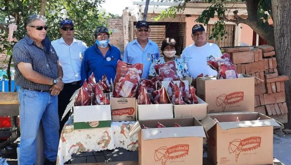 Navidad solidaria: ex combatientes repartieron cajas en Güemes