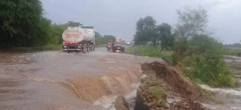 A tener en cuenta: solo está habilitada media calzada en la ruta 51 tras el fuerte temporal