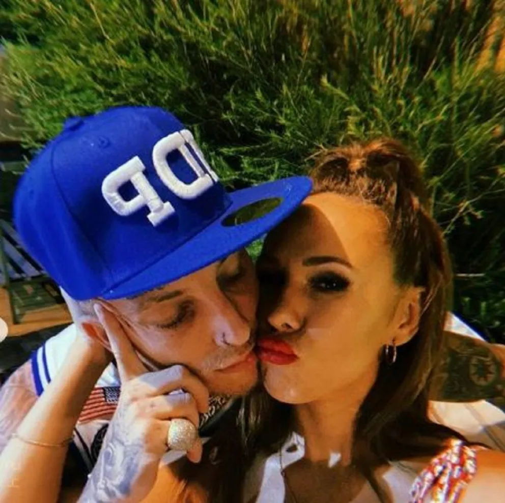 Más enamorados que nunca: El Polaco y Barby Silenzi afianzan su amor con unas románticas postales