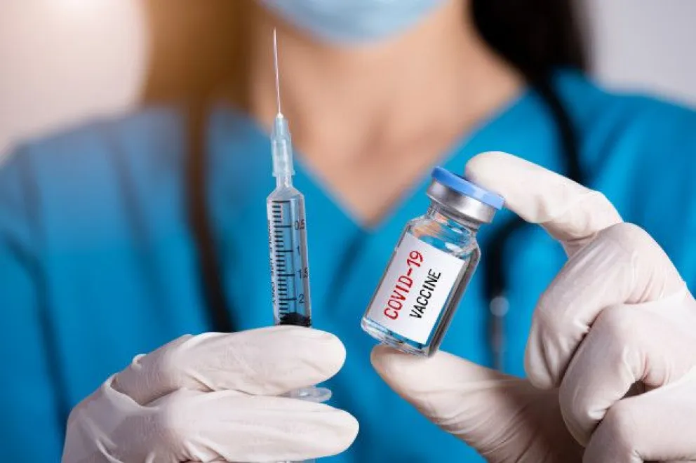 ¿Cuáles son los cinco grupos que no pueden recibir la vacuna contra el coronavirus?
