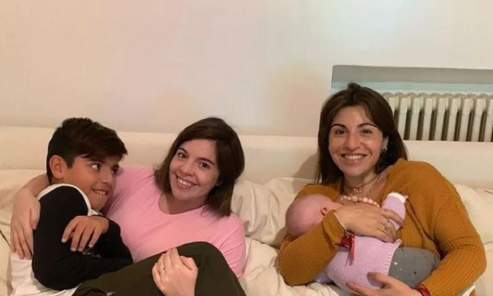 Gianinna Maradona reveló una foto nunca antes vista de su padre junto a Dalma