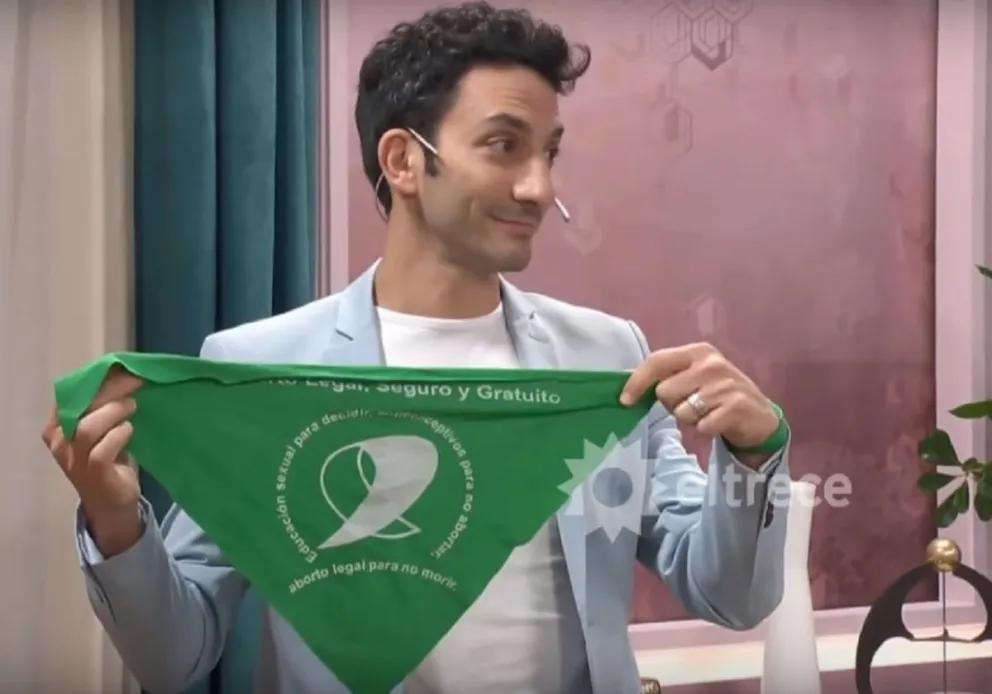 Juan Minujín evocó a su mamá para celebrar la legalización del aborto