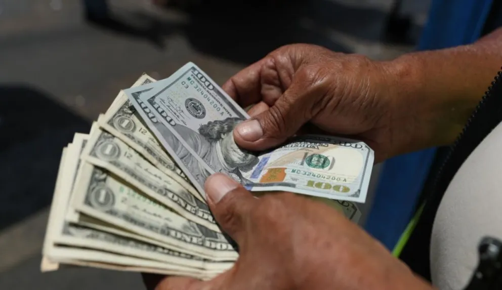 Dólar. Fuente: (Twitter)