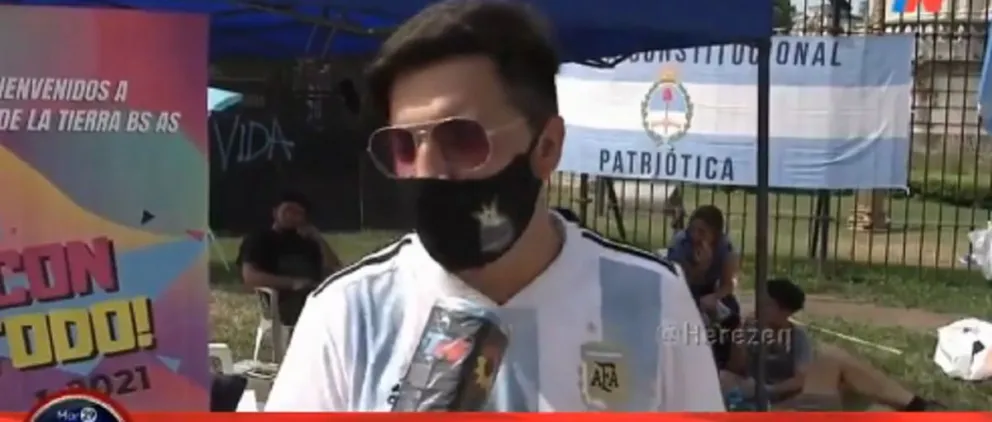 Hijo de "la petisa". Fuente (Twitter)