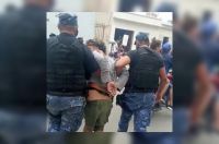 Tensión y bronca en el interior salteño: vecinos lincharon a un delincuente menor de edad en pleno centro