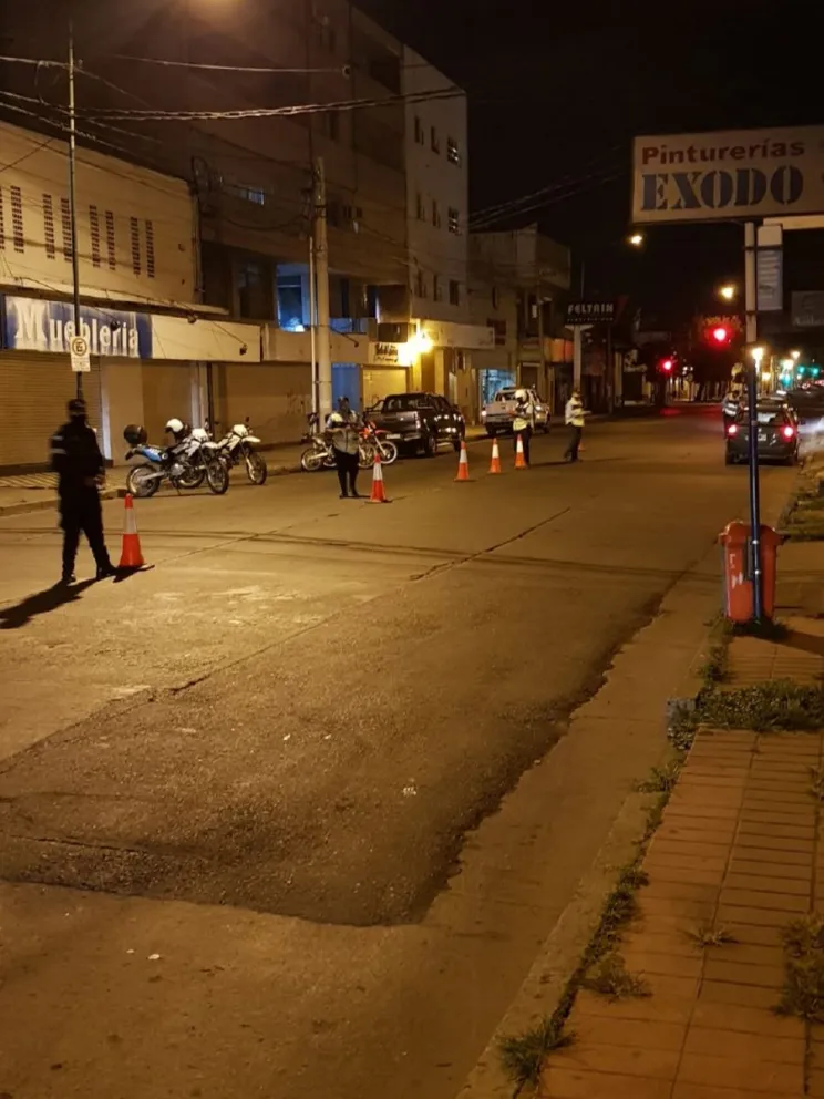Inconsciencia al volante: cuatro mujeres ebrias en moto desafiaron la seguridad vial en Ruta 50