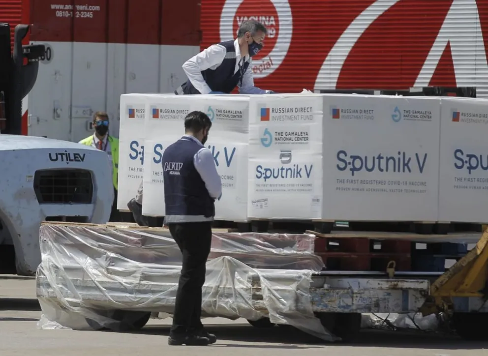 ¿Fue intencional? Ahora buscan responsables por el desvío en la cadena de frío de las Sputnik V
