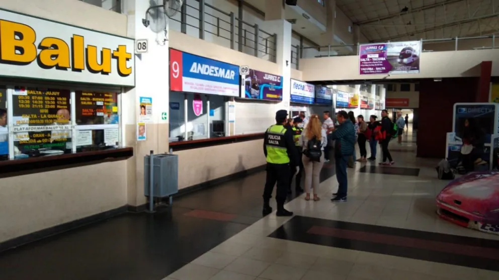 Terror en Güemes: detectaron un caso de coronavirus en un ómnibus