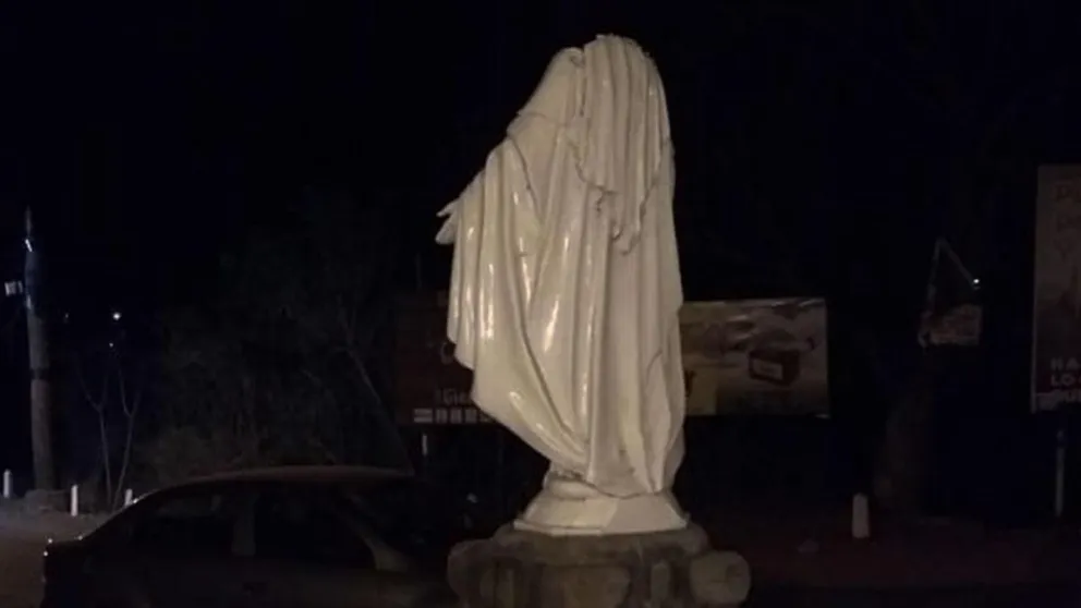 Conmoción y pena en Salta: Decapitaron la imagen de la Virgen María de la Caldera