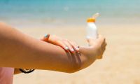 Mal momento para tomar sol: cómo cuidar la piel de los rayos solares