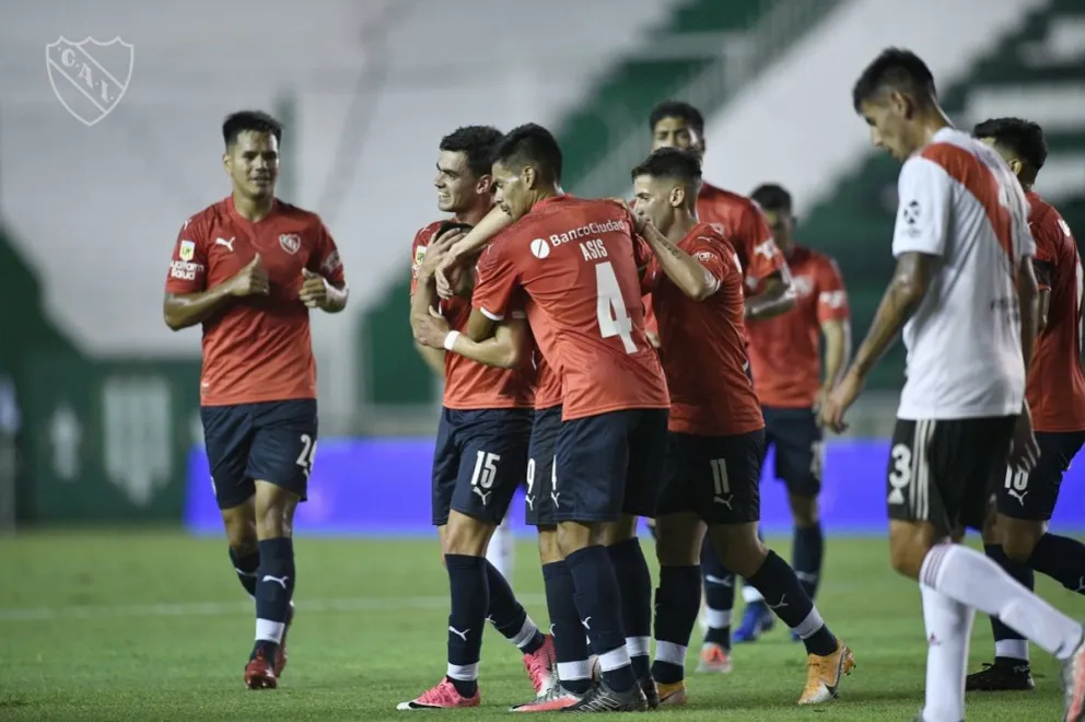 River tuvo su peor noche y quedó afuera de la final a manos de Independiente 