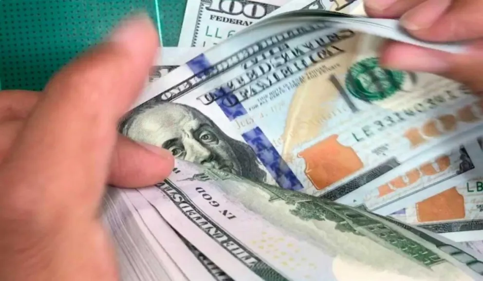 Dólar. Fuente: (Twitter)