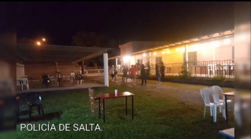 Fin de semana descontrolado en Salta: clausuran nueve fiestas clandestinas y multan a más de 400 personas