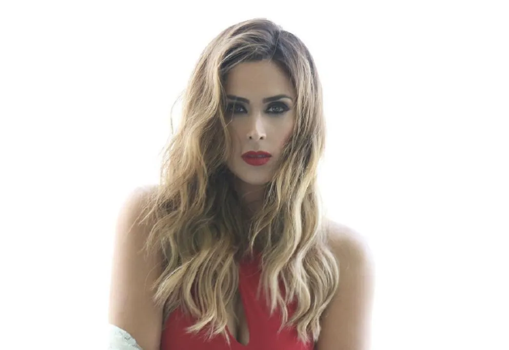 Jacky Bracamontes cautivó a todos