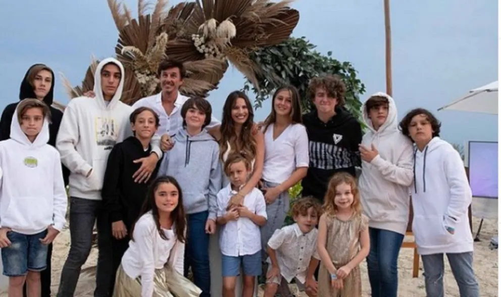 Pampita y su familia. Fuente (Instagram)