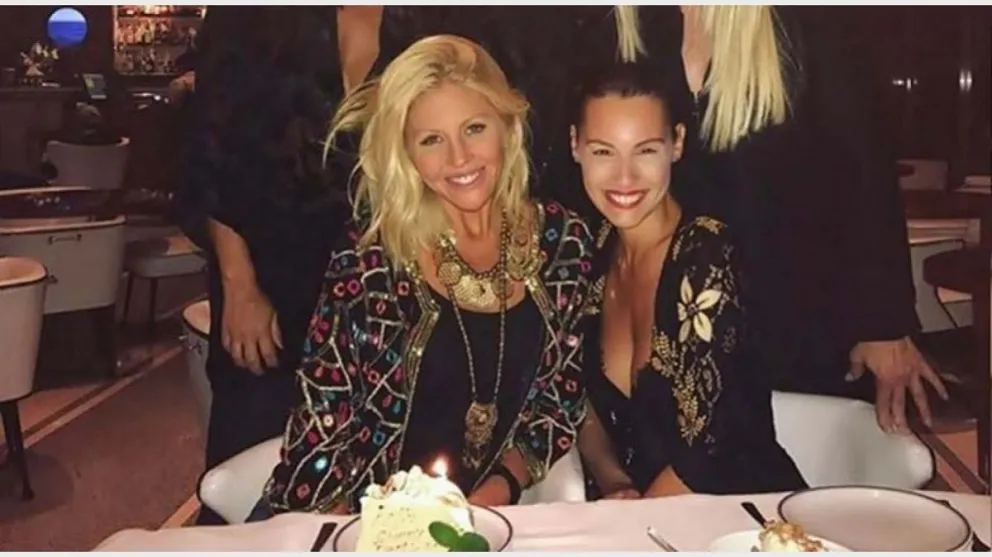 Pampita y Barbie Simons. Fuente (Twitter)