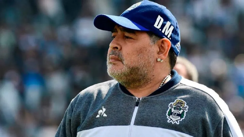 "Marca Maradona": Revelan un documento que hace temblar a los herederos del futbolista 