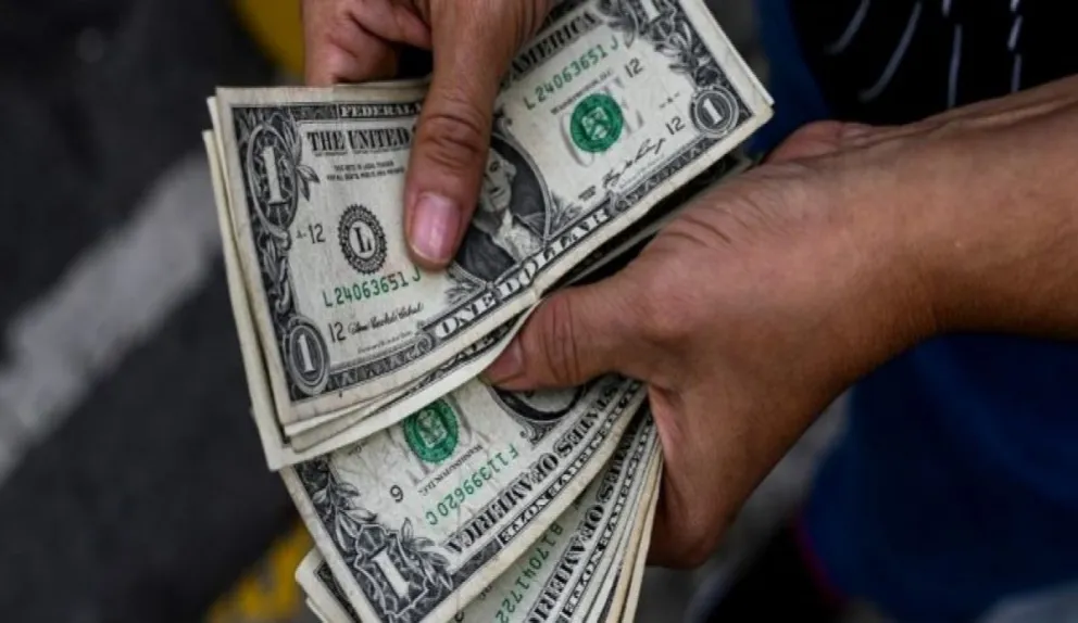 Dólar. Fuente: (Twitter)