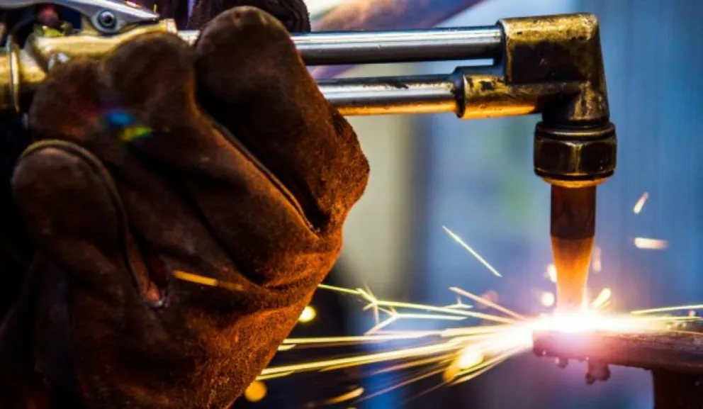 Industria. Fuente: (Twitter)