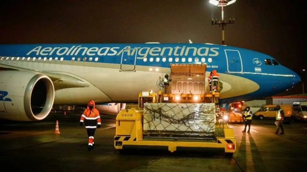 Argentina enviaría otro vuelo a Rusia en busca de nuevas dosis