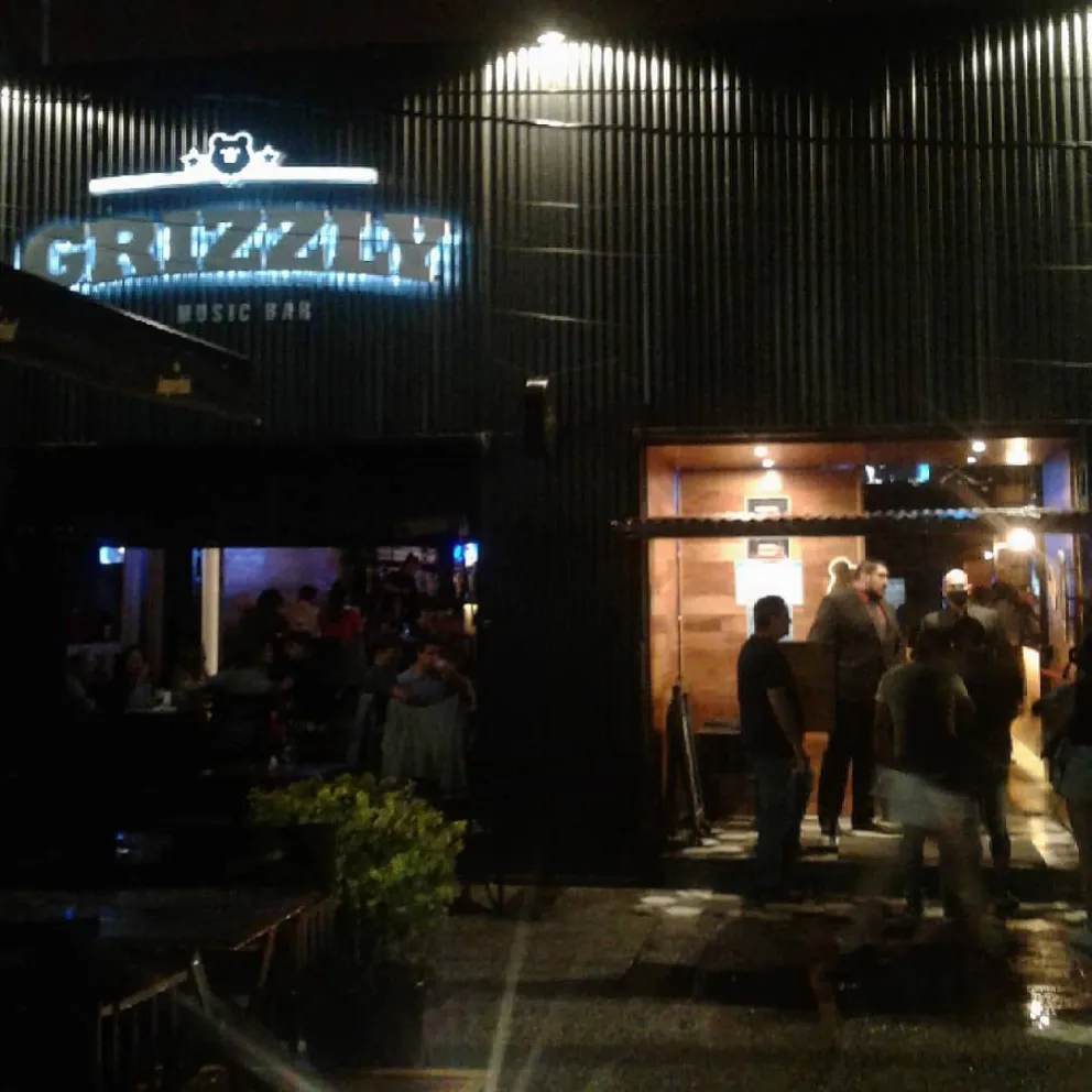 Salta: ¡Le prohibieron la entrada a un bar por su atuendo!