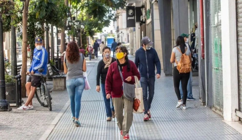 Cifras que asustan: tras la relajación por Semana Santa, los casos de COVID-19 y las muertes aumentaron considerablemente