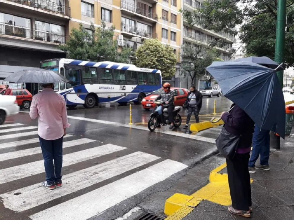 A preparar los paraguas: habrá fuertes tormentas esta noche en la ciudad
