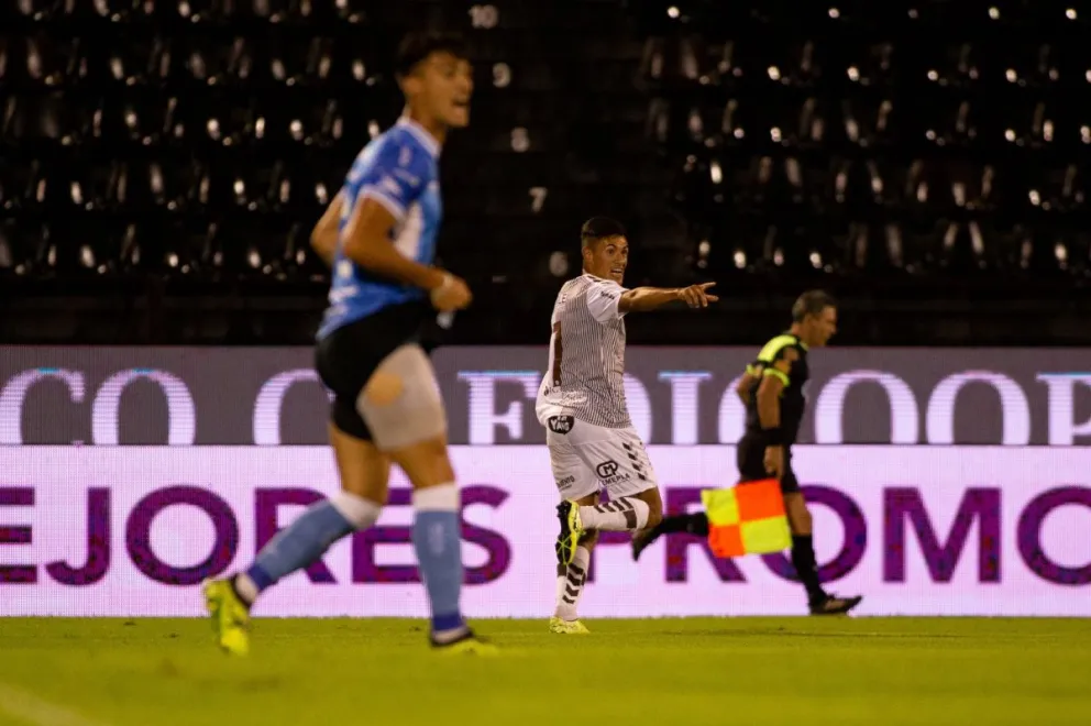 ¡Histórico! Platense vuelve a la primera división tras 22 años