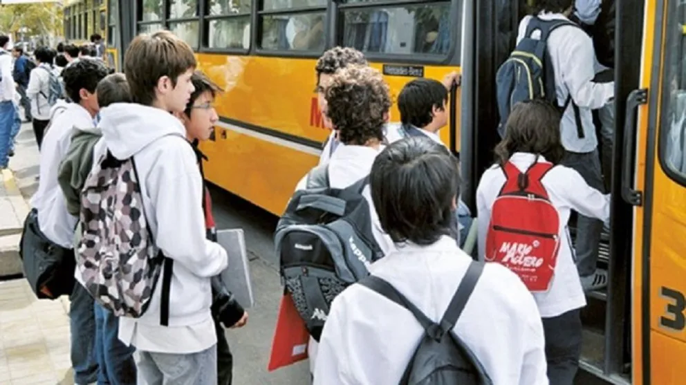 Los estudiantes del interior de Salta podrán renovar su carnet gratuito de manera virtual