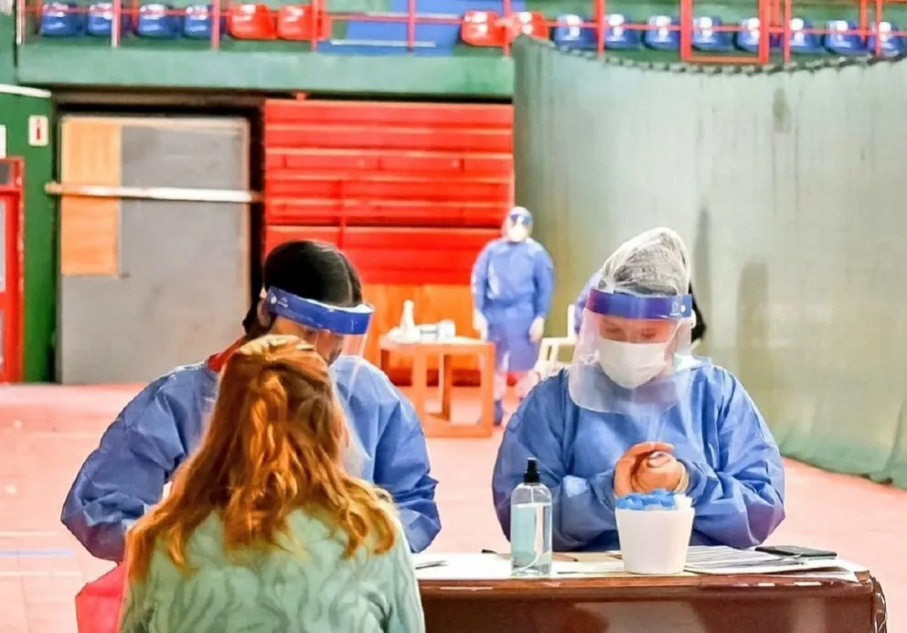 Salta: informe sanitario sobre COVID-19, salmonella y dengue