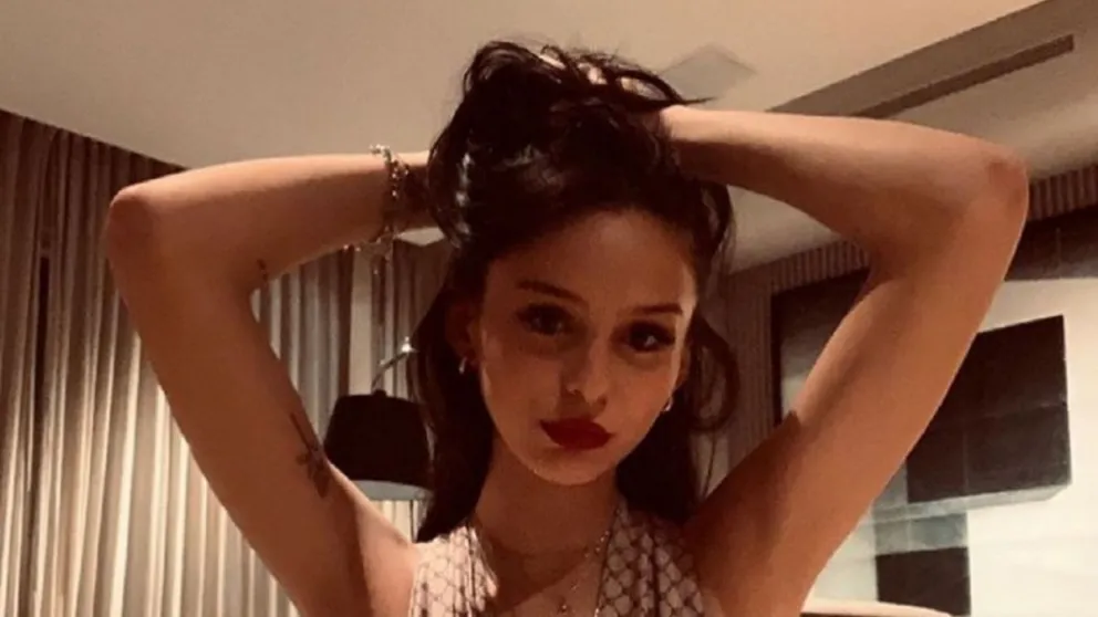 Juanita Tinelli deslumbró a todos con un arriesgado look y una atrevida pose