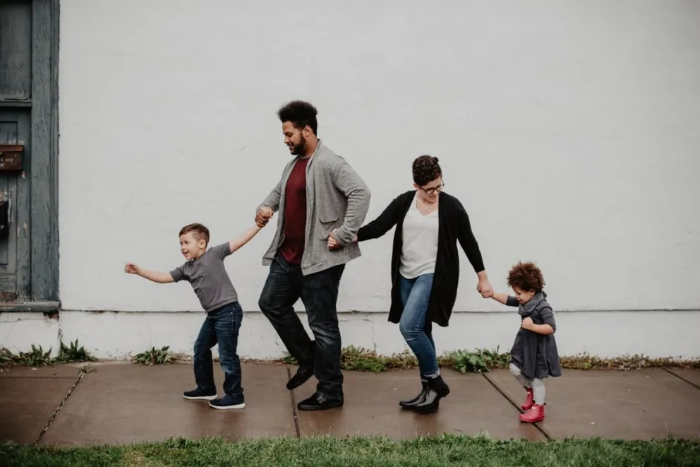 Festejan los padres: el Gobierno Nacional aprobó la resolución para que tengan licencia cuando los hijos no vayan clases