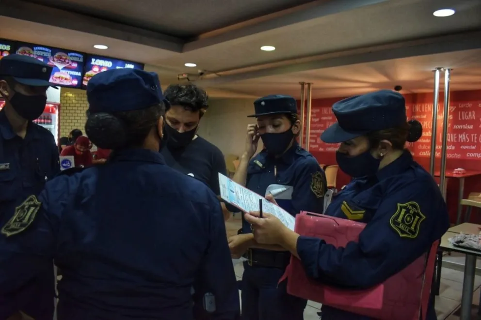 Carnaval en Salta: la policía dispuso un férreo operativo de seguridad 
