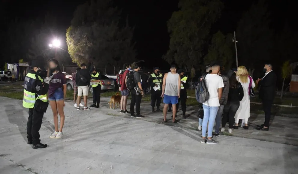 Fin de semana cargado de excesos en Salta: detectan 13 fiestas ilegales y multan a más de 1.300 personas
