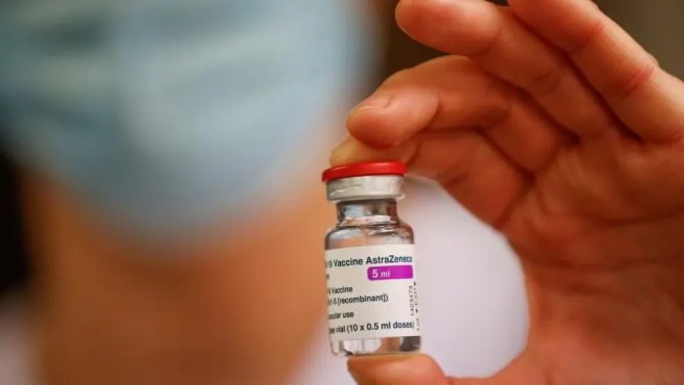 La OMS aprobó el uso de emergencia de la vacuna de AstraZeneca