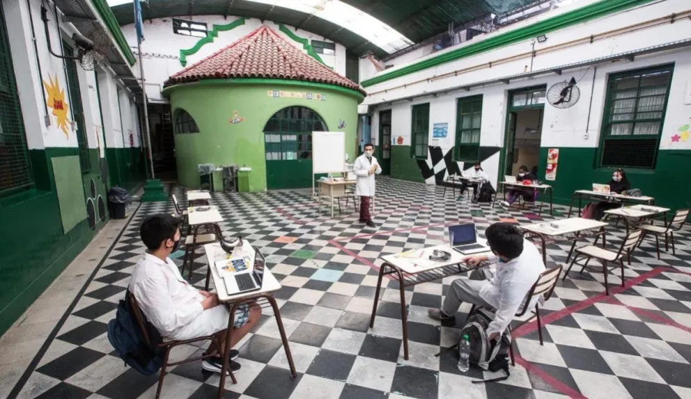 Vuelta a clases. Fuente: (Twitter)