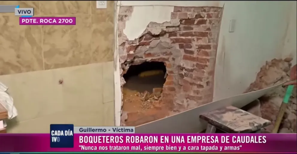 Desesperante: toman de rehén a una familia y abren un boquete en su casa para robar una empresa de caudales