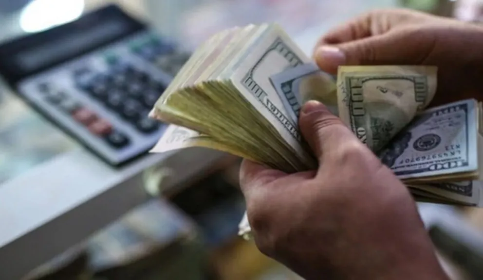 Dólar blue: el precio de esta divisa sigue subiendo y subiendo