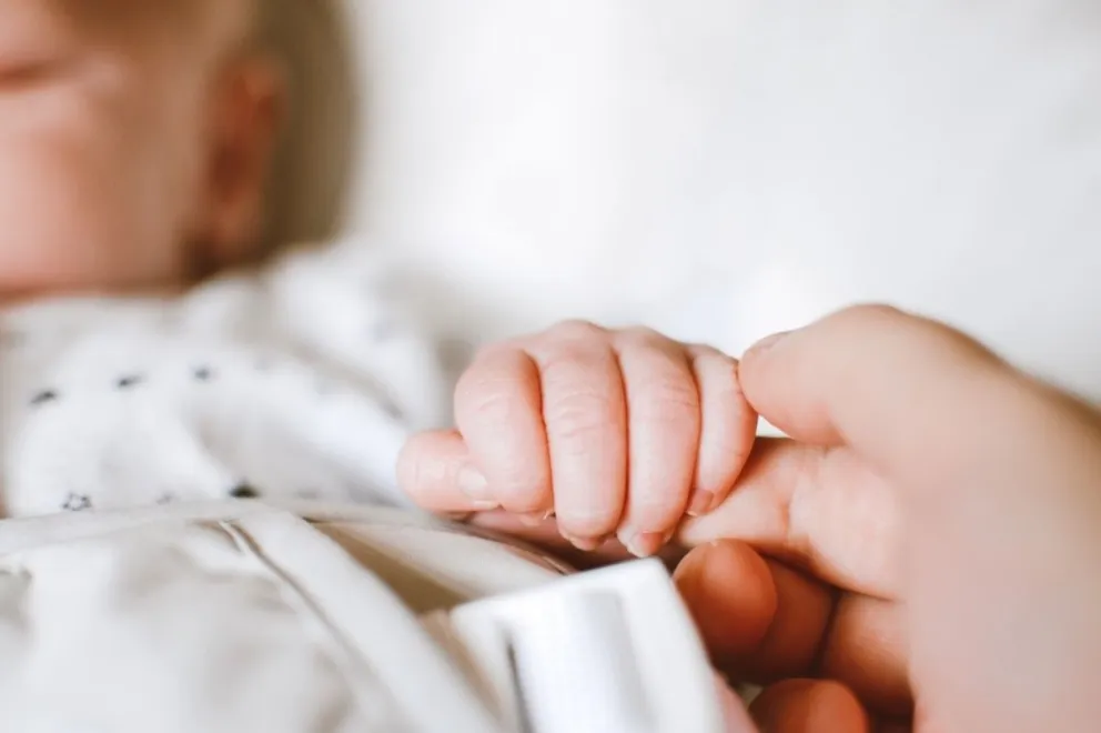 Dolor y conmoción: murió una beba de tres meses internada por supuestos malos tratos