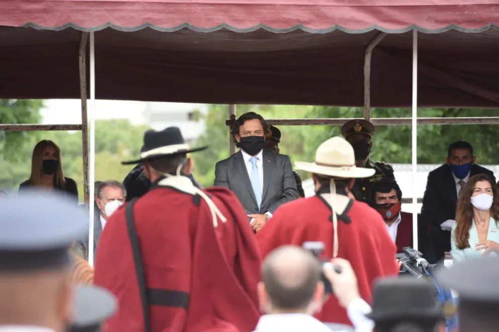 Gustavo Sáenz rindió homenaje a los héroes de la Batalla de Salta