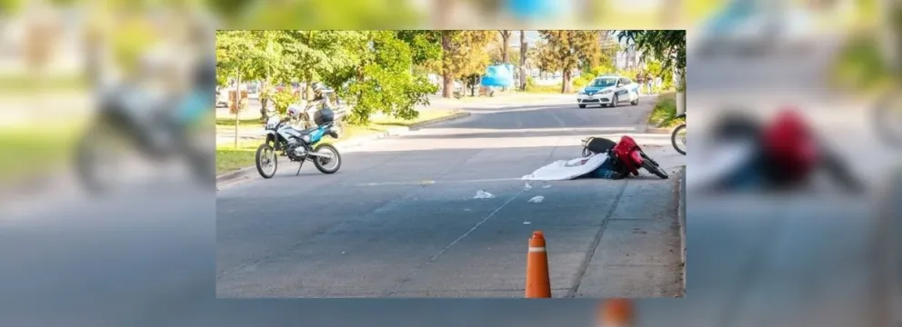Consternación en el interior: dos jóvenes se embistieron con sus motos y ahora están muy graves