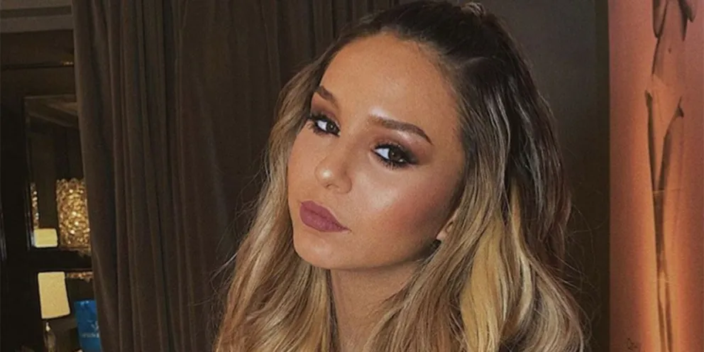 Juanita Tinelli posó con un atrevido look que se llevó las miradas: body cavadísimo y estilo relajado