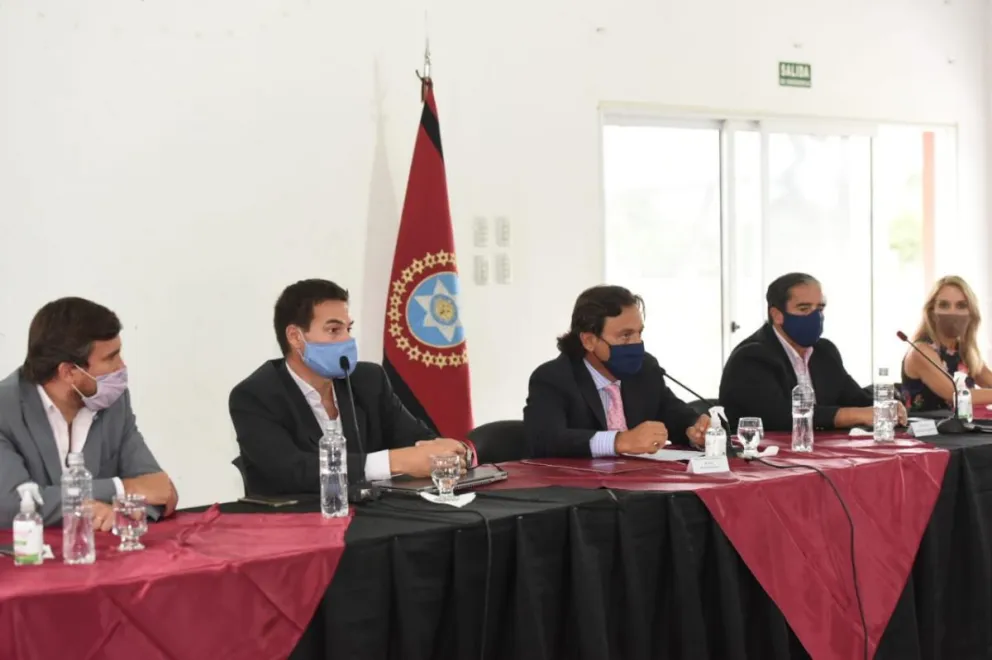 Gustavo Sáenz en el CES: “Este Gobierno tiene claro el rumbo y hacia dónde vamos”