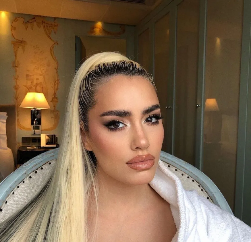 Lali Espósito lo hizo de nuevo: presumió su nuevo look entre transparencias y causó furor 