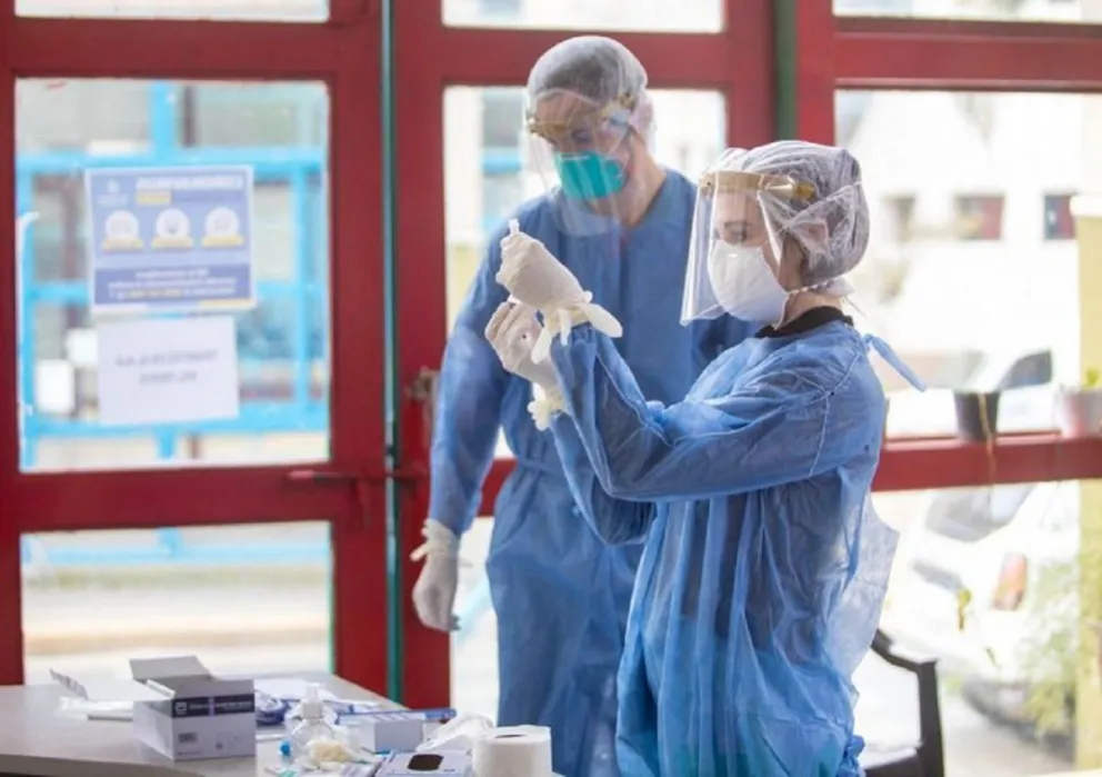 Confirman 3.596 nuevos casos y 15 muertes por coronavirus en Argentina